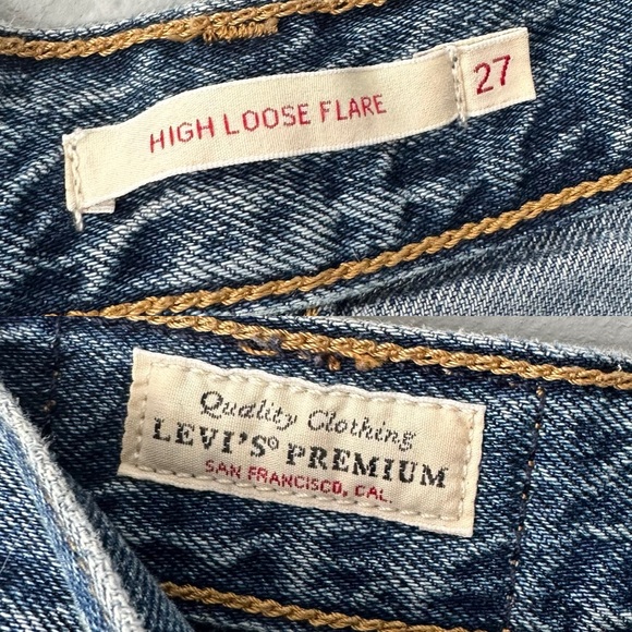 Levi's Premium High Loose Distressed Flare Jeans Size 27 - Picture 8 of 10